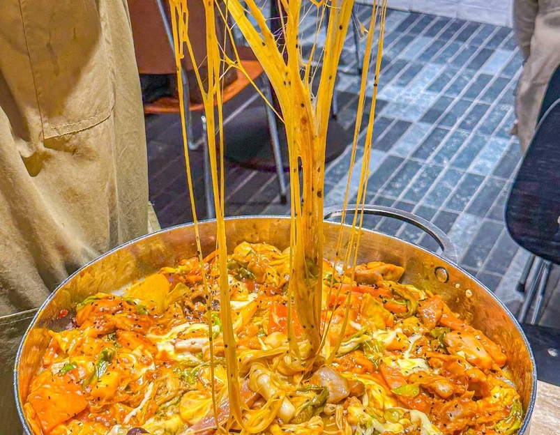 欧尼喔铁板鸡·韩国料理(观前店) - 苏州市旅游 1
