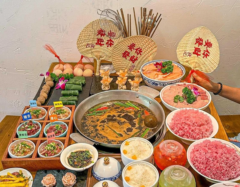 欣记鹅肠火锅·潮汕卤水(澄海总店) - 汕头市旅游 1