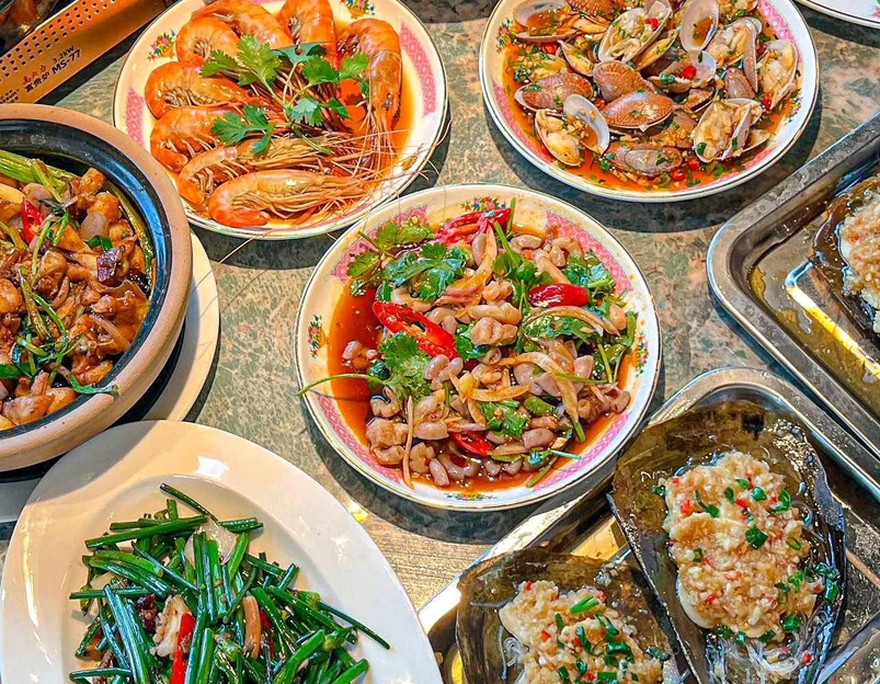 凤添吉·小海鲜醉鸡煲·广式排挡(紫荆广场店) - 上海市旅游 1