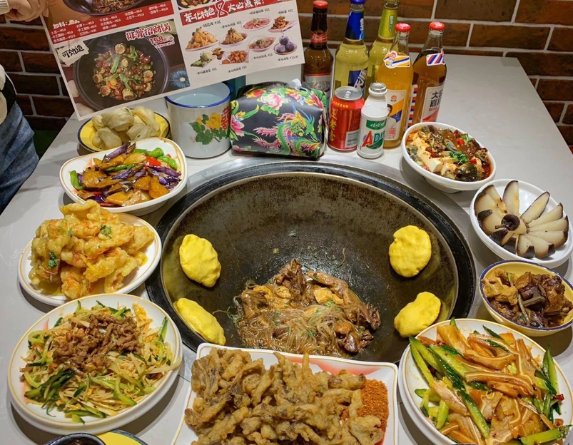 二舅家的大铁锅·铁锅炖大鹅·东北菜(加州阳光店) - 杭州市旅游 1