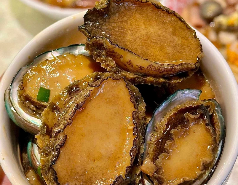 波螺油子·臻品青岛菜(深蓝中心店) - 青岛市旅游 1
