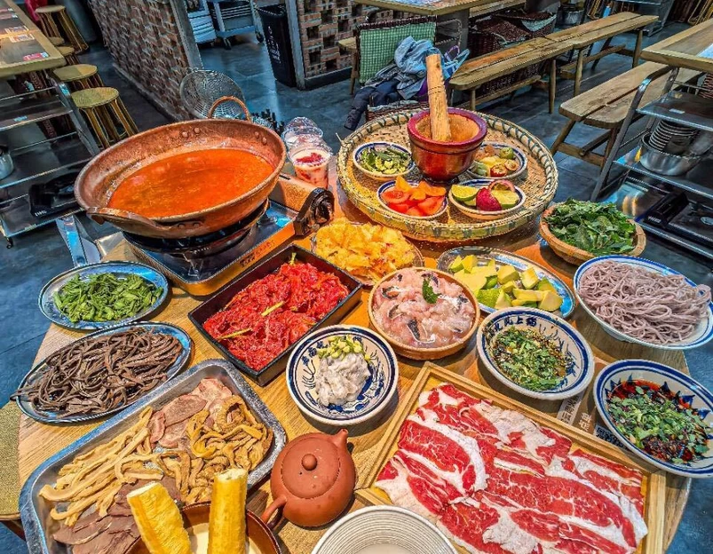 滇牛云南酸菜牛肉火锅(人民广场店) - 上海市旅游 1