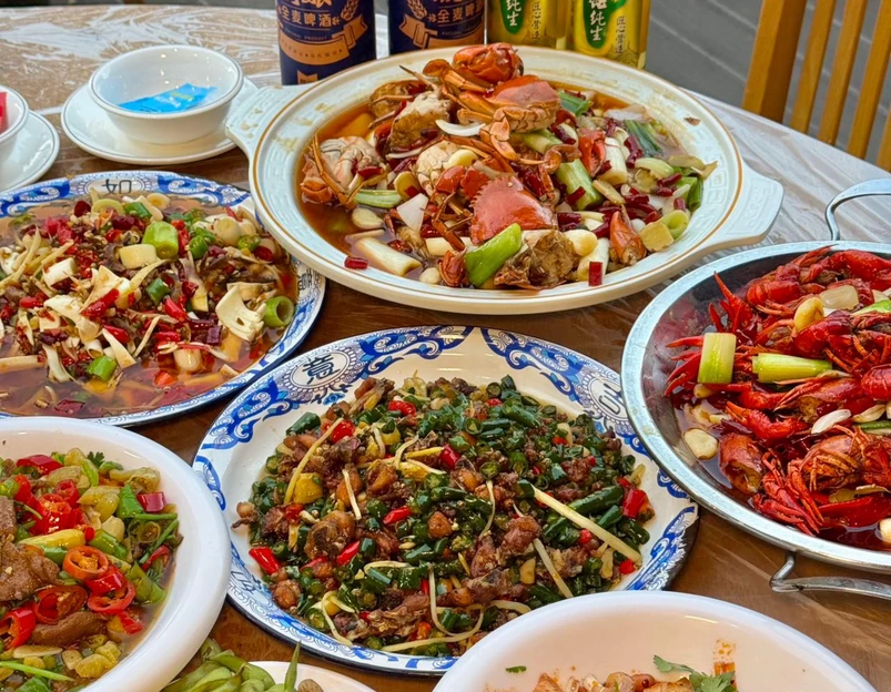 刘记香辣蟹·江湖菜·烧烤大排档(双流店) - 成都市旅游 1