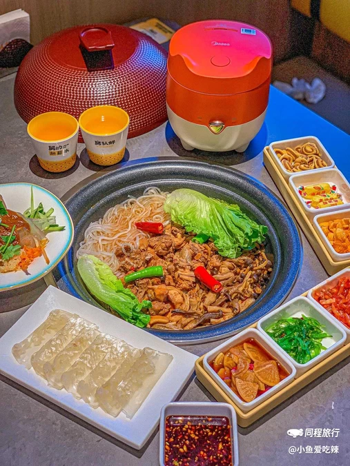 舅认鲜铁锅炖·东北炖鸡大王(百信广场店) - 广州市旅游