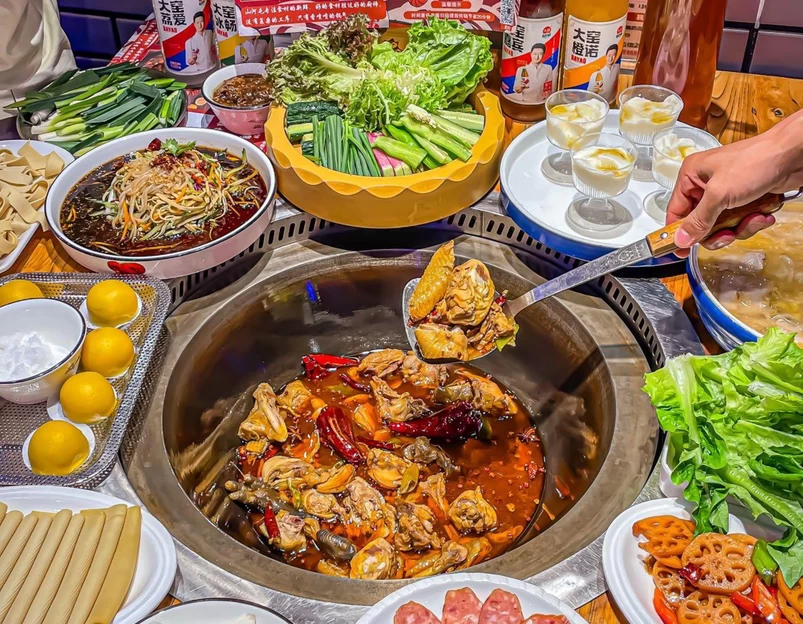 山河屯铁锅炖·非遗东北菜(西乡店) - 深圳市旅游 1