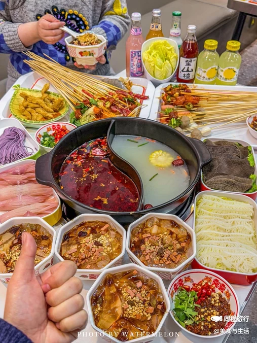 蜀签签泥锅串串香火锅(滨江天街店) - 杭州市旅游