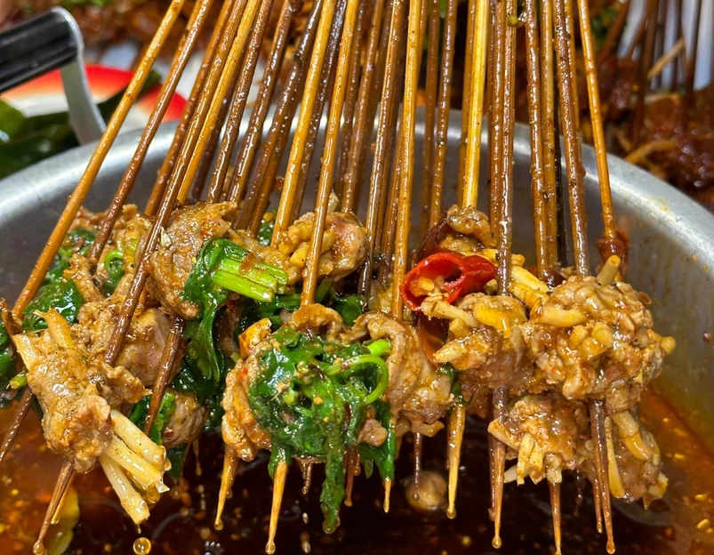 杨三胖锑锅卤水串串(橡树林店) - 成都市旅游 1