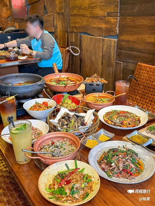 山丛山·云南炝炒(科华路店) - 成都市旅游