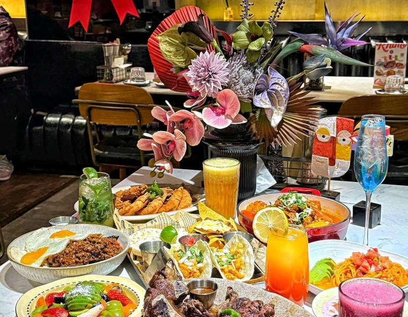 RHINO GRILL BAR犀牛餐厅 - 青岛市旅游 1