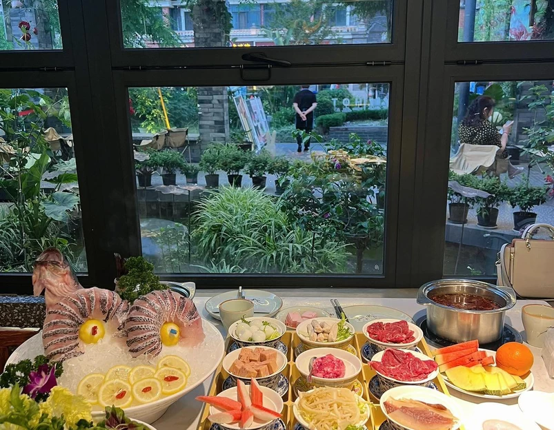 蔬心缘鲜牛肉火锅(宽窄巷子店) - 成都市旅游 1
