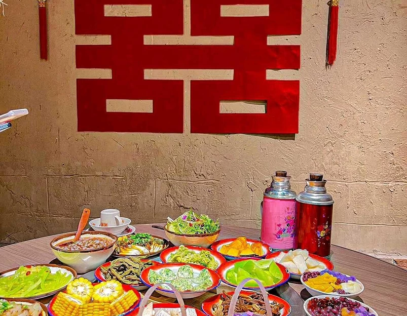 不二肴·铁锅炖鸡(朝阳区惠多港购物中心店) - 北京市旅游 1