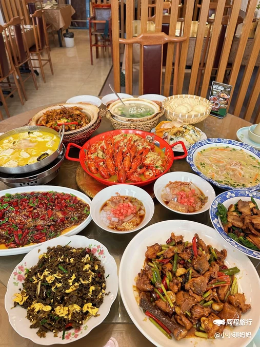 小酒妹·掉渣土菜(莱茵达路店) - 南京市旅游
