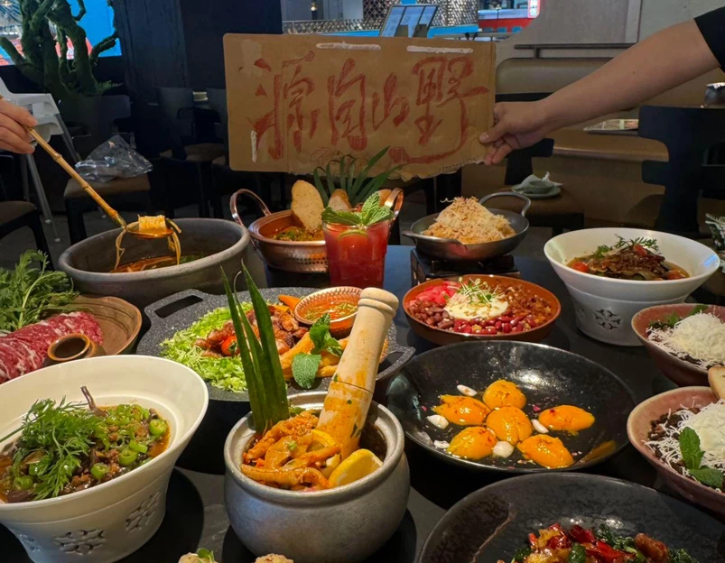 玲珑朱雀云贵川bistro(庆春银泰店) - 杭州市旅游 1