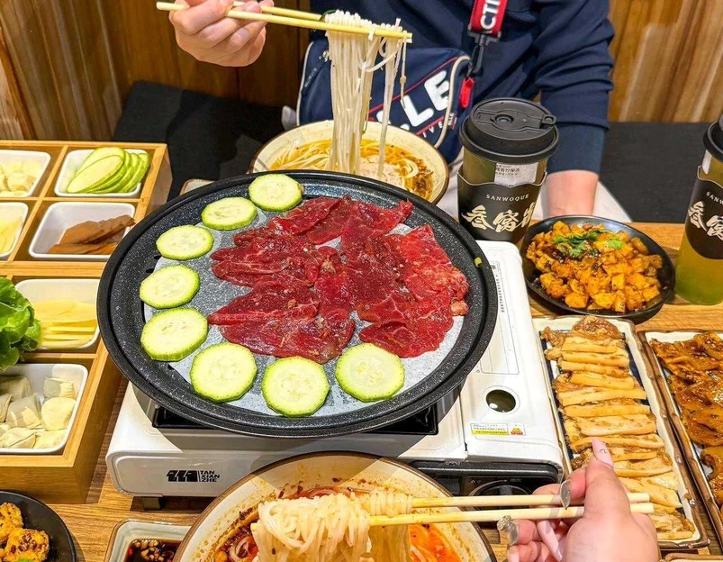 叁窝雀·云南小锅米线(渝北光环店) - 重庆市旅游 1