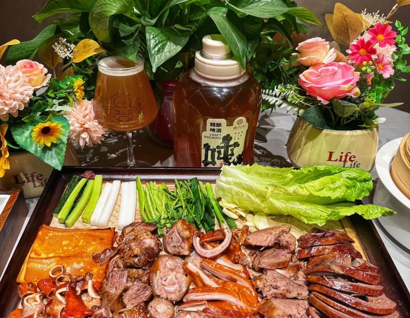 犇六儿·酒肉熏作(朝外店) - 北京市旅游 1