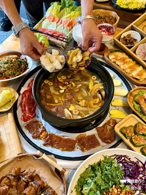 边寨马铃·民族特色·野生菌火锅·火塘烤肉(大理古城店) - 大理白族自治州旅游