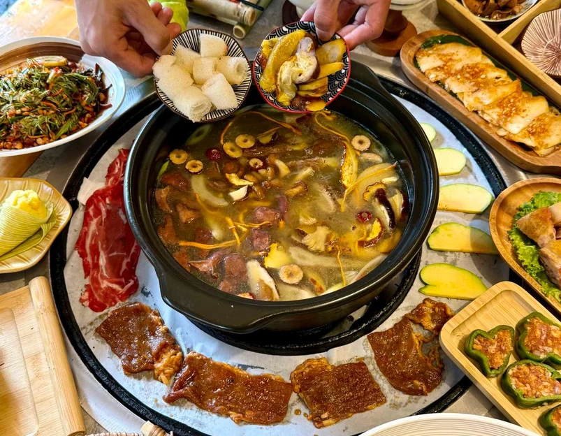 边寨马铃·民族特色·野生菌火锅·火塘烤肉(大理古城店) - 大理白族自治州旅游 1