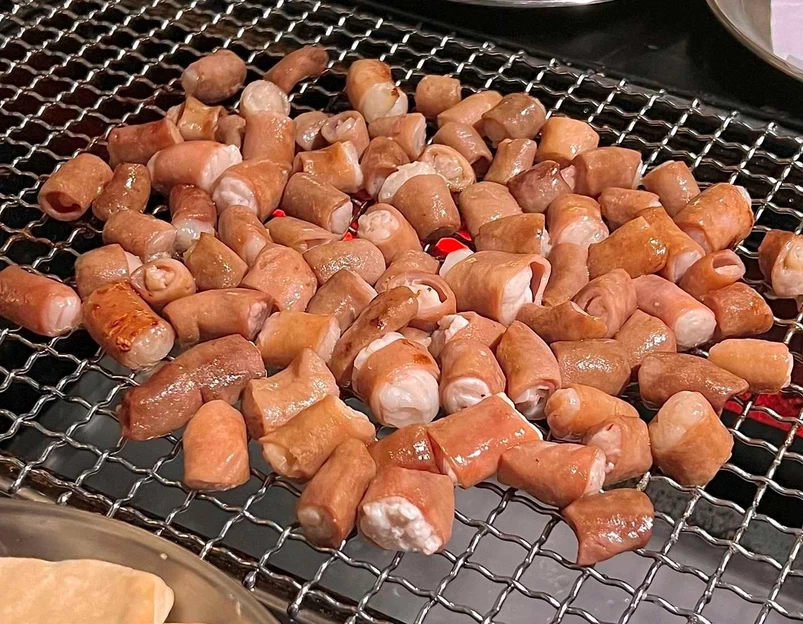 云烧小豆腐云贵中式烤肉(奥城店) - 天津市旅游 1