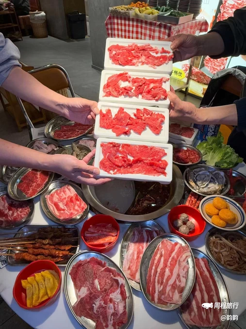 杜老哥·鲜切牛肉重庆自助火锅(龙华会店) - 上海市旅游