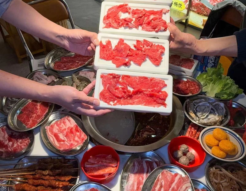 杜老哥·鲜切牛肉重庆自助火锅(龙华会店) - 上海市旅游 1