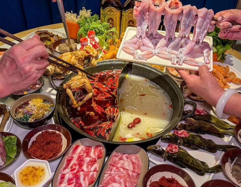 潘十九美蛙鱼自助火锅(我格广场店) - 上海市旅游 1