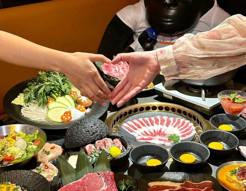 肉山·纯血肋条烧肉(万象城店) - 重庆市旅游 1