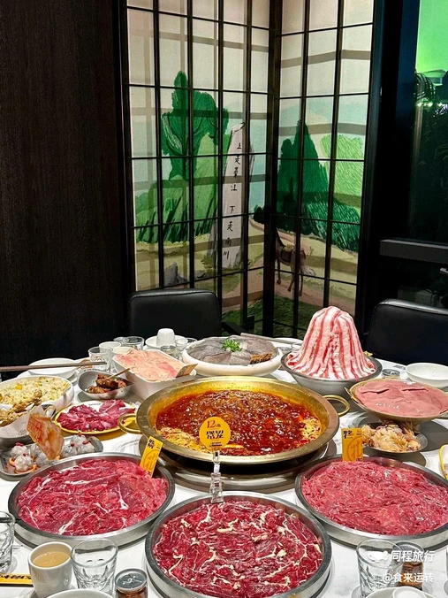 花房村老火锅(华熙LIVE·鱼洞店) - 重庆市旅游