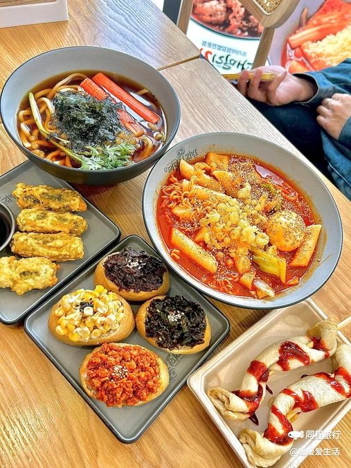 卷饭家族(黄岛店) - 青岛市旅游