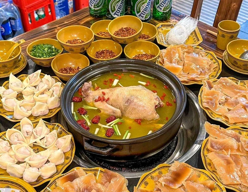 明氏老山鱿鱼鸡(南坪总店) - 重庆市旅游 1