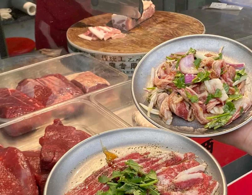 市井陆两火盆牛肉(金桥店) - 上海市旅游 1
