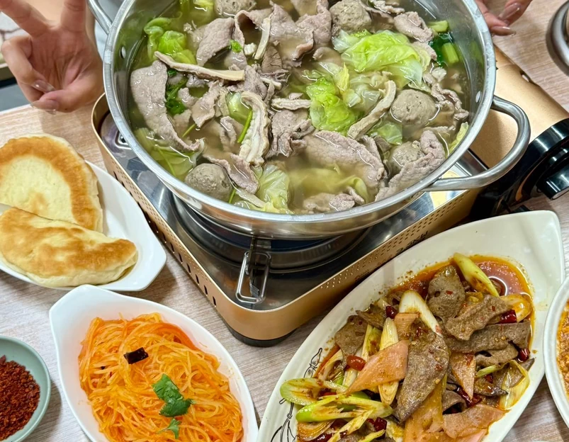 三盛街跷脚牛肉汤锅(中山区店) - 大连市旅游 1