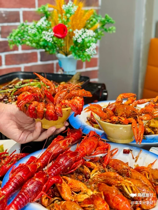 夺胃-小龙虾烧烤烤鱼(龙盛国际商业广场店) - 上海市旅游