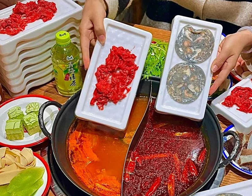 胡小赫·黄牛肉火锅(嘉凯城店) - 杭州市旅游 1