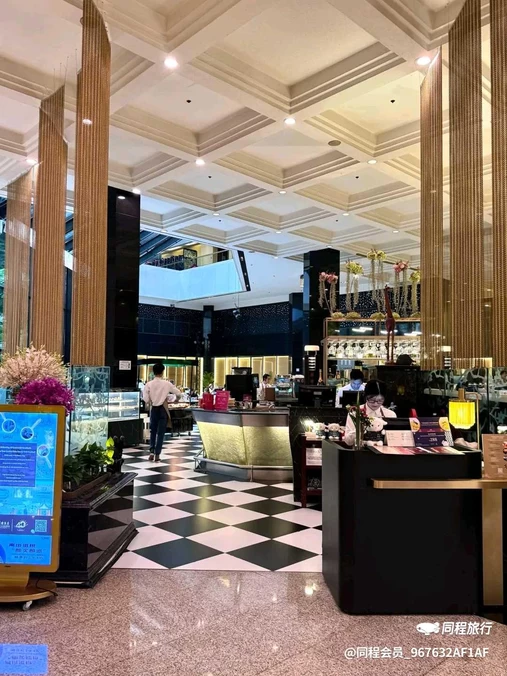 广州万国奥特莱斯 - 广州市旅游