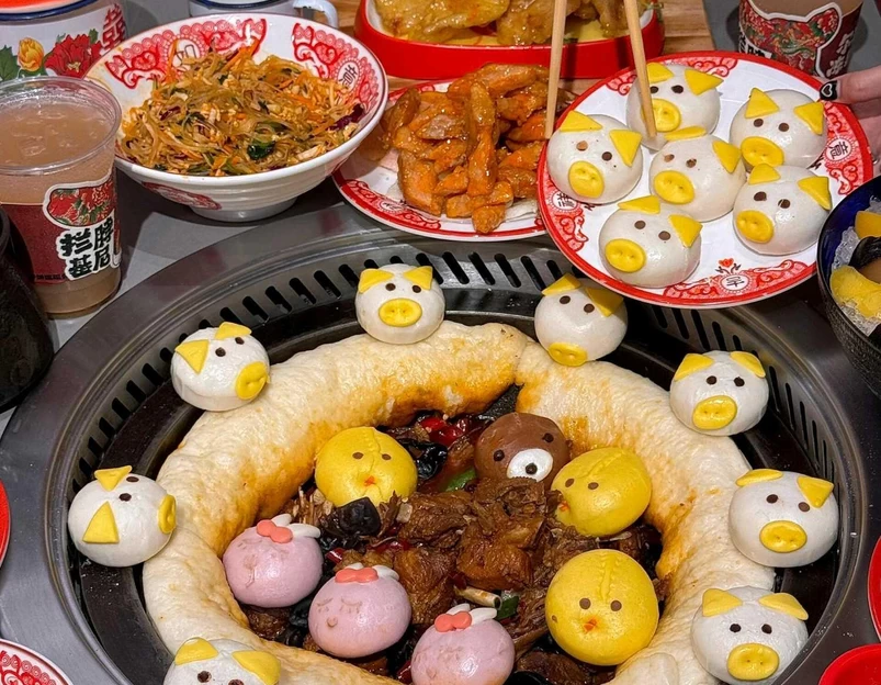 黎明屯铁锅炖x小锅烀饼(华熙五棵松店) - 北京市旅游 1
