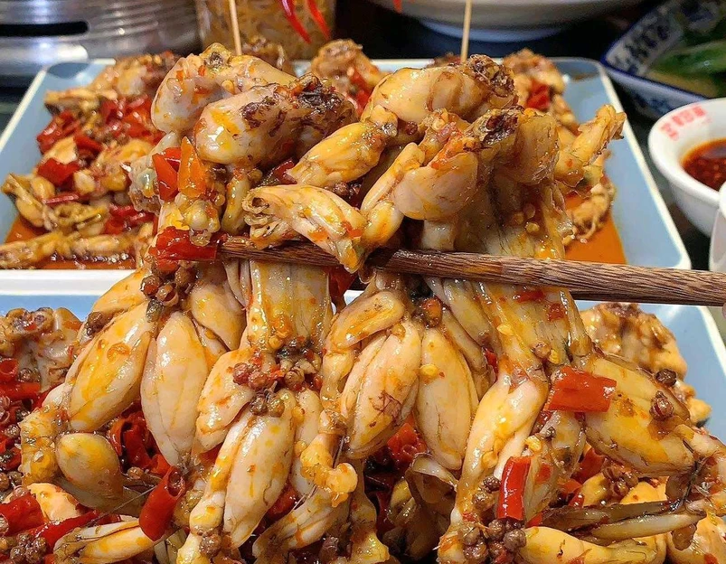 老甘家江湖菜小龙虾(洪崖洞店) - 重庆市旅游 1
