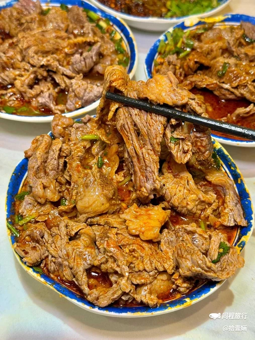 王奋斗贵州酸汤牛肉火锅(人广店) - 上海市旅游