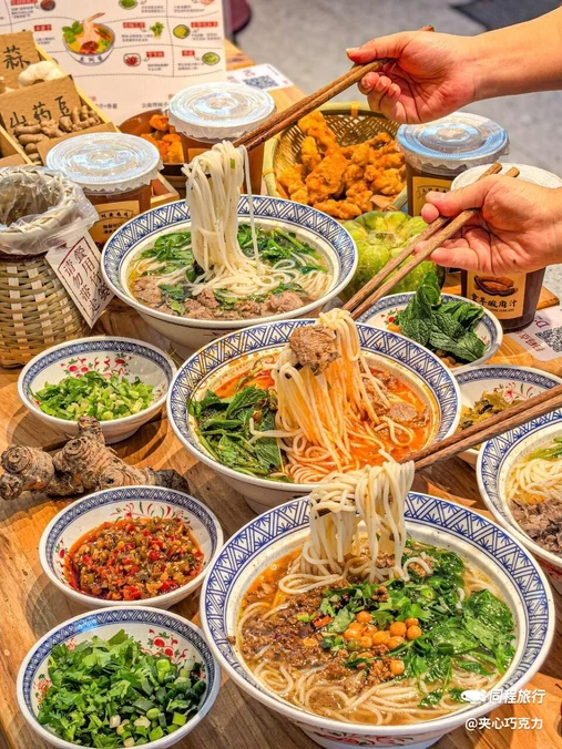 友阿婆生烫牛肉米线 - 上海市旅游