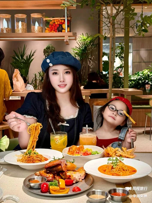 Lucky Garden(杭州黄龙国际中心店) - 杭州市旅游