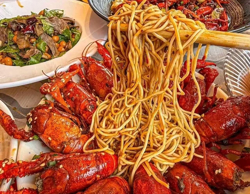 肥肥虾庄·金牌油焖大虾(合肥罍街店) - 合肥市旅游 1