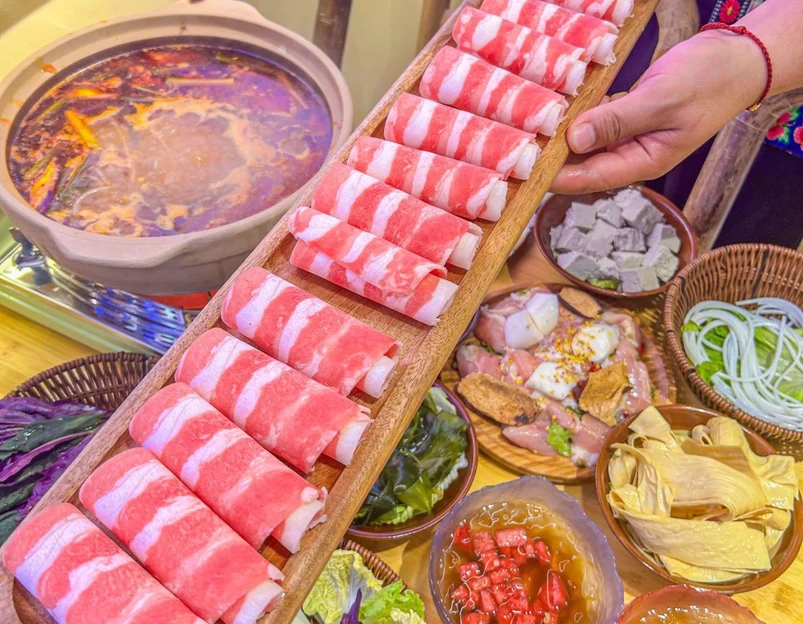 黔有朋贵州酸汤牛肉火锅(田寮店) - 深圳市旅游 1