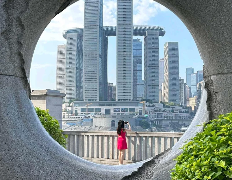 南滨路钟楼广场 - 重庆市旅游 1