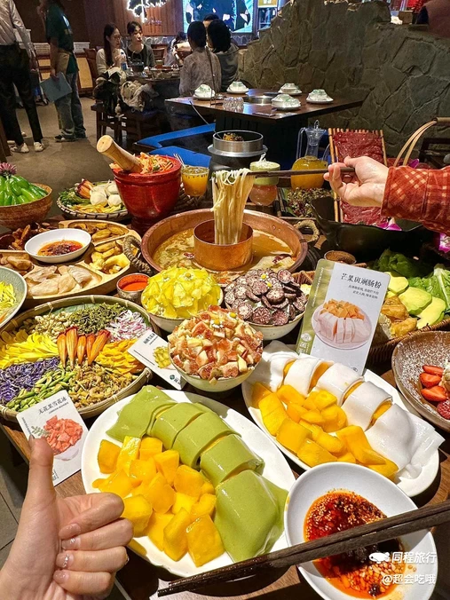 告庄东西双塔 - 西双版纳傣族自治州旅游