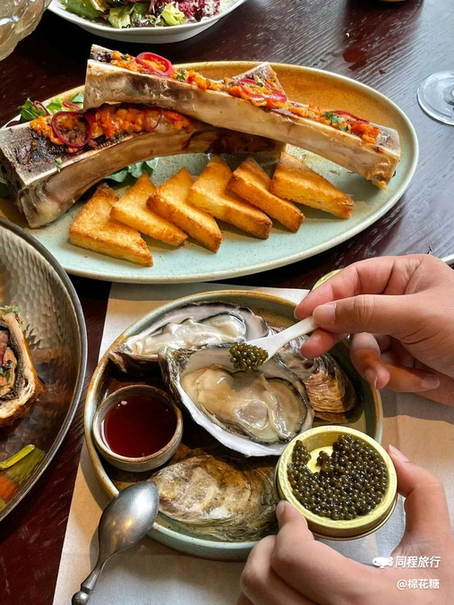 普朗姆生蚝牛排馆THE PLUMP OYSTER - 上海市旅游