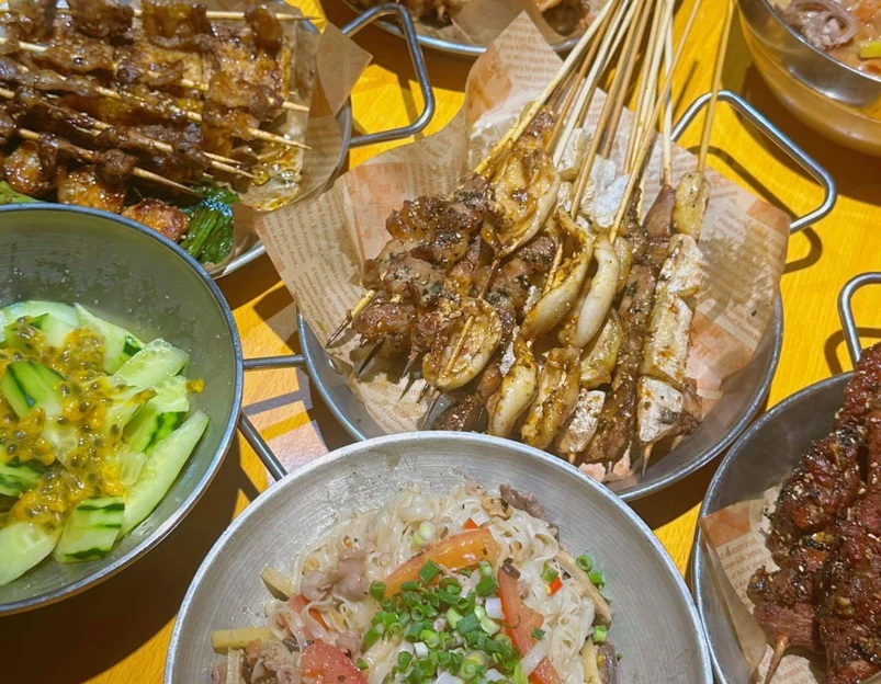 金鹏南宁老友粉·蜜汁烧烤(体育西店) - 广州市旅游 1