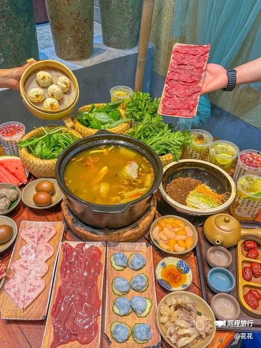 葉老頭碳炉草本鸡煲 - 杭州市旅游