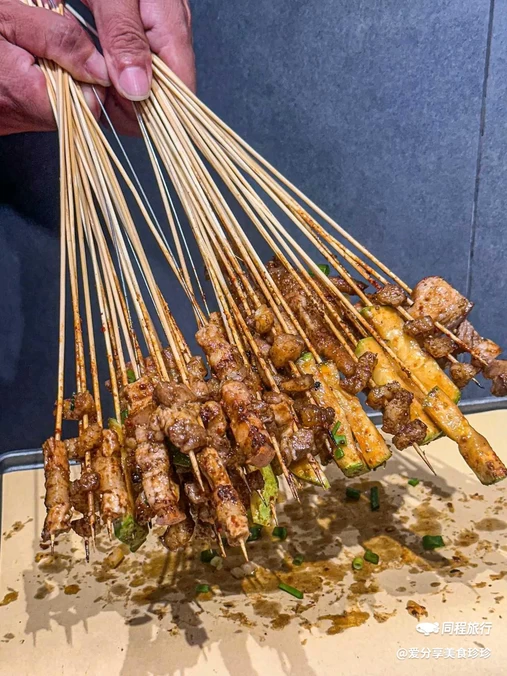 南门口贵阳烧烤·豆米火锅(五角场店) - 上海市旅游