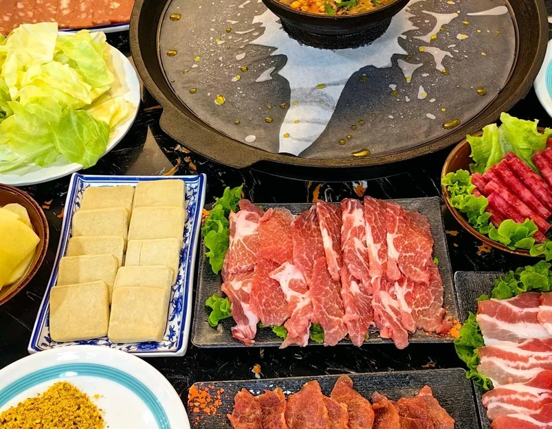 咕噜冒火锅·烙锅烤肉(东李村万达店) - 青岛市旅游 1