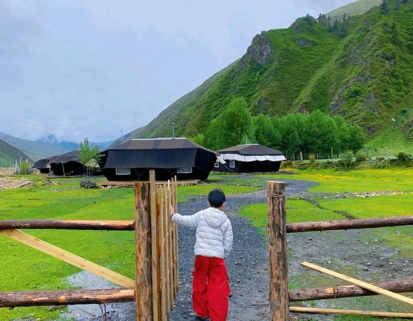瓦板营地·野奢帐篷民宿 - 甘孜藏族自治州旅游 1