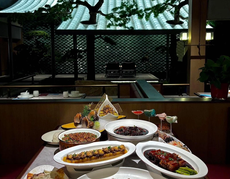 聚缘大院·小船海鲜·青岛菜(五四广场店) - 青岛市旅游 1